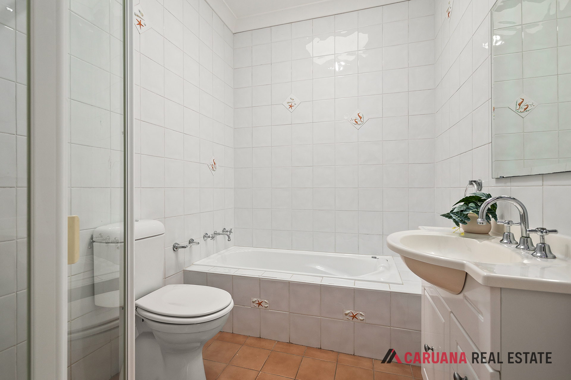 LowRes-10409_4 37 39 Burlington Street Monterey_100_005