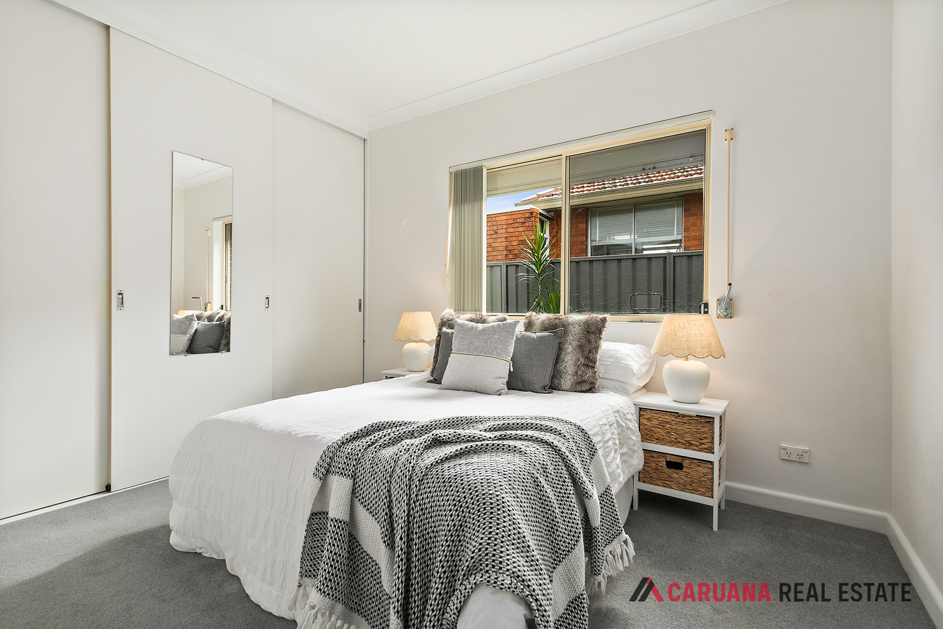 LowRes-10409_4 37 39 Burlington Street Monterey_100_019