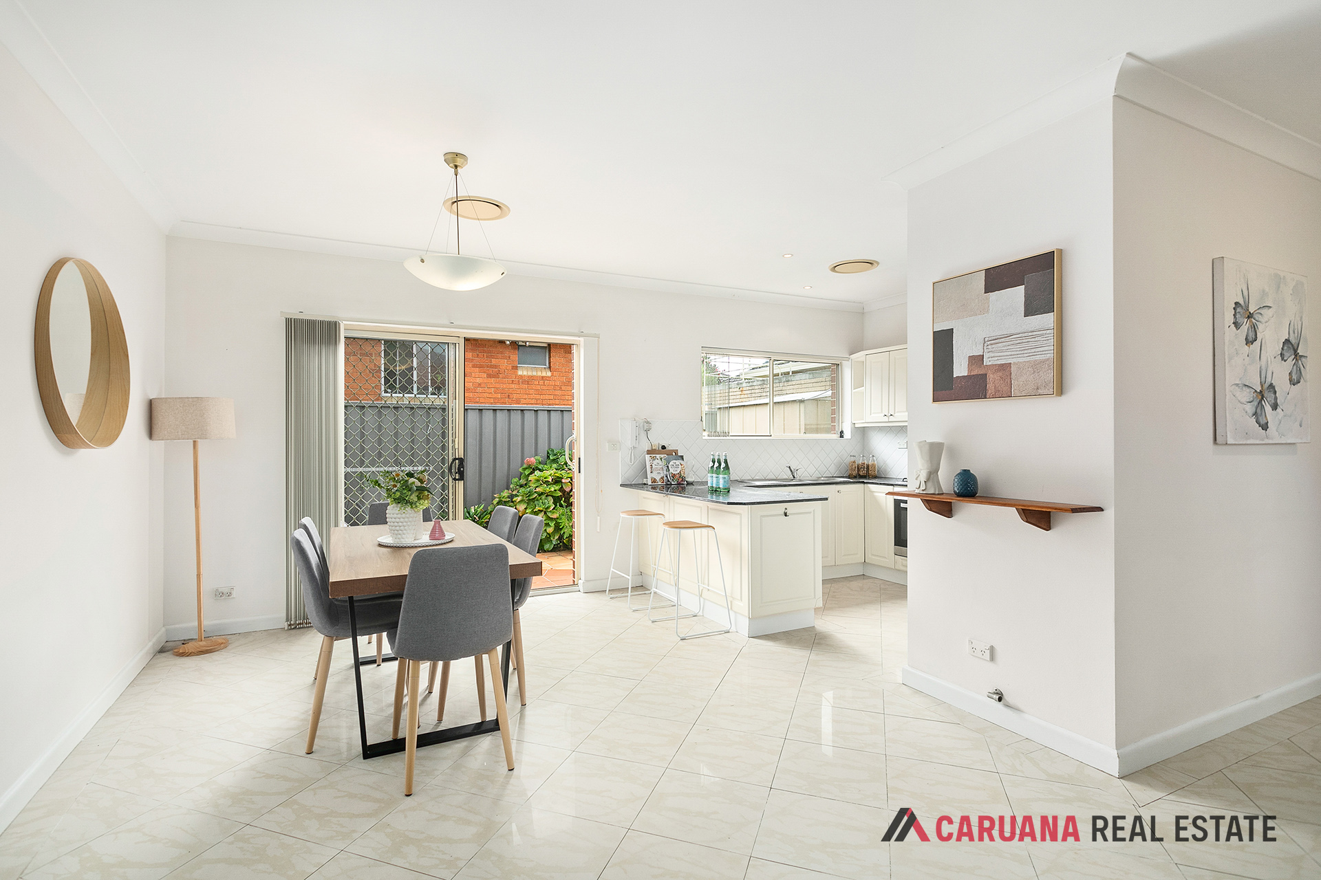 LowRes-10409_4 37 39 Burlington Street Monterey_100_047